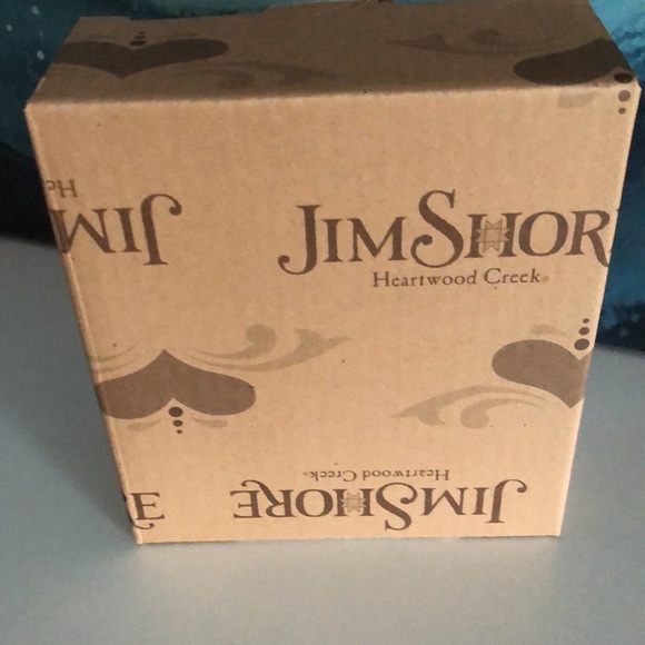 Brand new Jim Shore white Woodland Wreath Ornament dated 2019 collectible - Picture 6 of 7